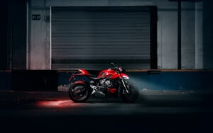 Ducati Streetfighter v4s