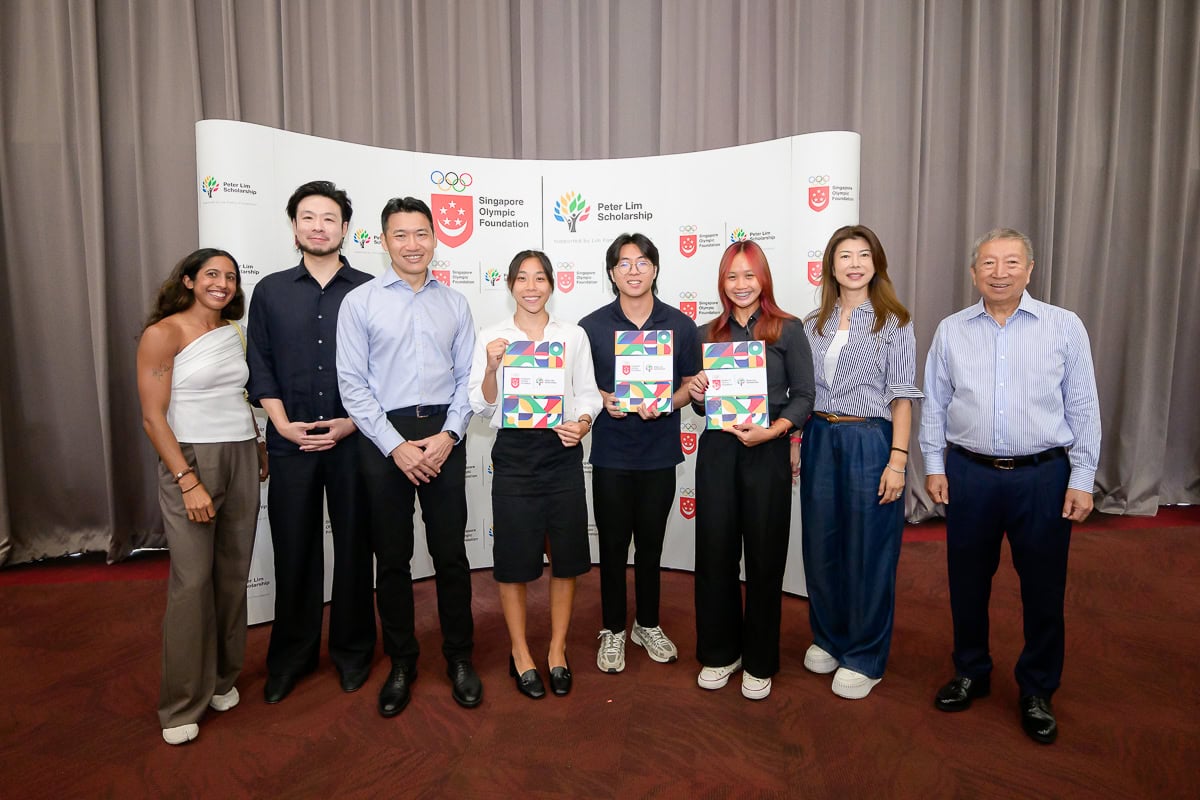 Group photograph of scholarship recipients, distinguished guests and organisers after the award ceremony.